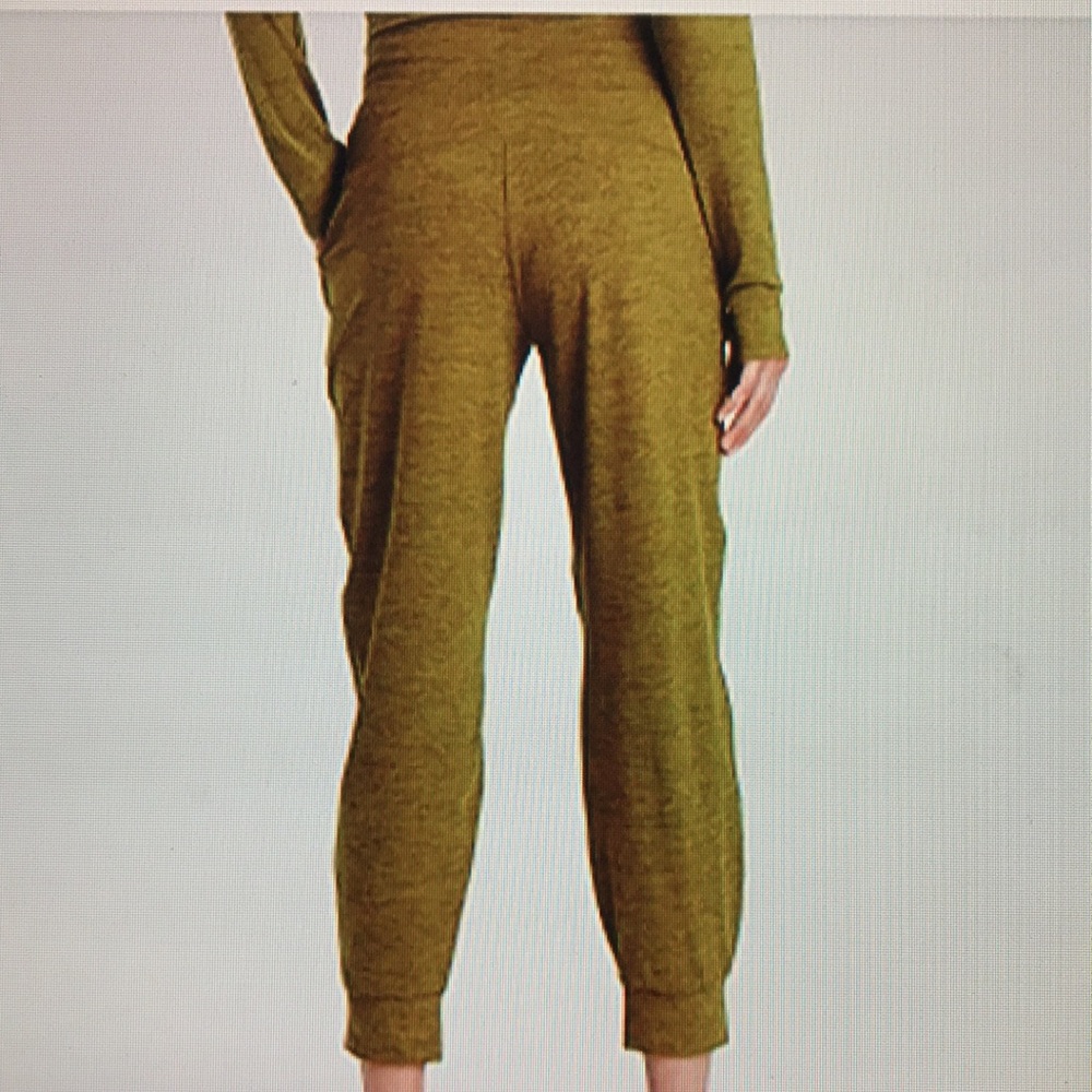 Mid-Rise Cozy Spacedye Jogger Pants Size L - Picture 2 of 7